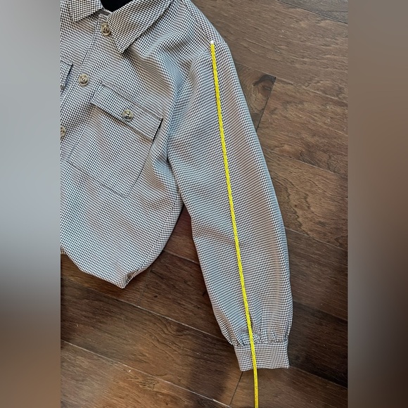 Black and white button down collared bomber jacket. Size L. - Picture 10 of 13